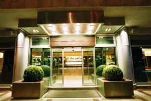 Nadstrešnice, portali i krovovi yuit 04