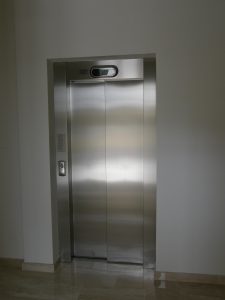 Oblaganje zidova i ulaza yuit 11