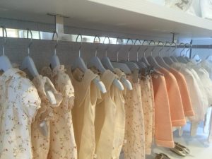 Oprema za butike i prodavnice Yuit 02